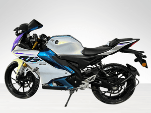 Used 2025 Yamaha R15 V4 Racing Blue for sale in Gurgaon - thumbnail 1