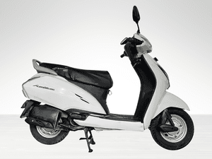 Used 2016 Honda Activa 3G Standard (BS III) for sale in Delhi - thumbnail 2