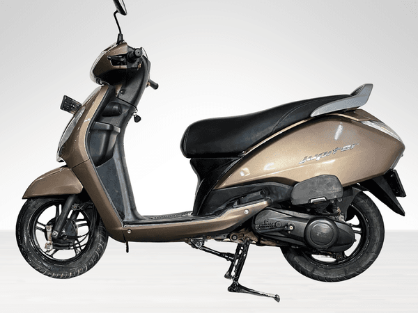 Used 2023 TVS Jupiter Drum Alloy for sale in Gurgaon - photo 1