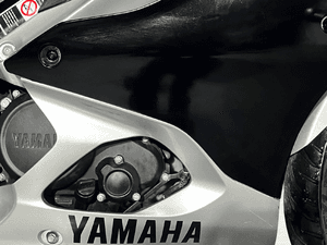 Used 2023 Yamaha R15 V4 M for sale in Delhi - thumbnail 7