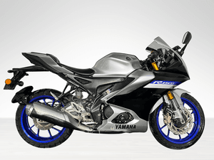 Used 2023 Yamaha R15 V4 M for sale in Delhi - thumbnail 2