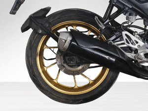 Used 2023 Yamaha R15 V4 Dark Knight for sale in Delhi - thumbnail 6