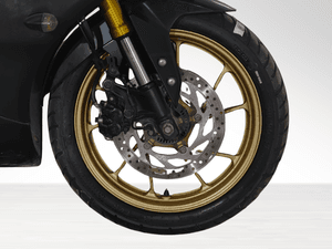 Used 2023 Yamaha R15 V4 Dark Knight for sale in Delhi - thumbnail 5