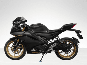Used 2023 Yamaha R15 V4 Dark Knight for sale in Delhi - thumbnail 1