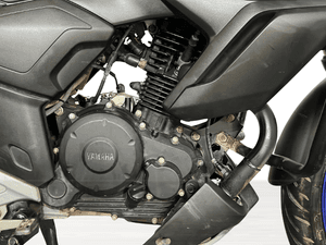 Used 2024 Yamaha FZS Fi V4 Deluxe for sale in Gurgaon - thumbnail 7