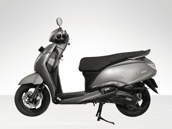 Used 2022 TVS Jupiter 125 Disc - Alloy Wheel for sale in Delhi - photo 1