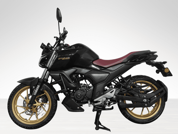 Used 2024 Yamaha FZS Fi V4 Deluxe for sale in Delhi - photo 1