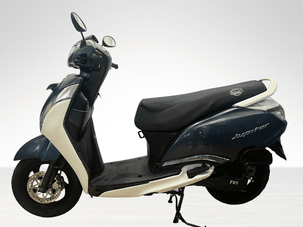 Used 2022 TVS Jupiter 125 Disc - Alloy Wheel for sale in Jaipur - photo 1