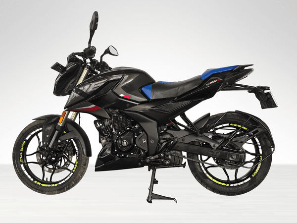Used 2025 Bajaj Pulsar N160 Dual Channel ABS for sale in Delhi - photo 1