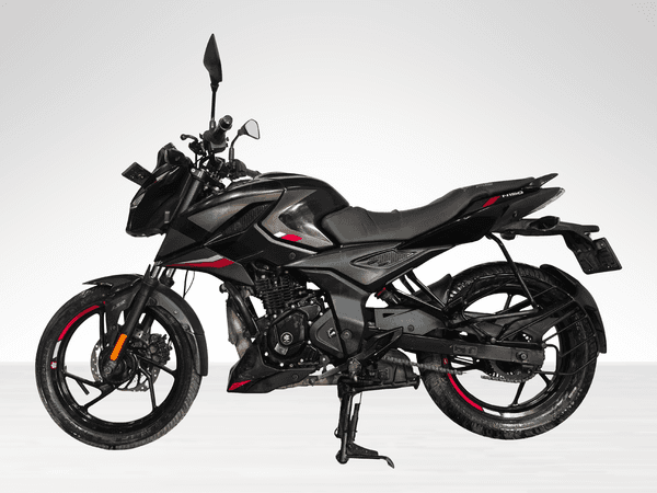 Used 2024 Bajaj Pulsar N150 Single Disc for sale in Gurgaon - photo 1