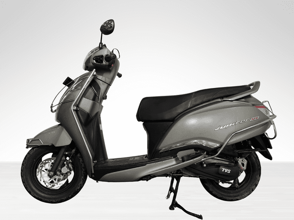 Used 2023 TVS Jupiter 125 Disc - Alloy Wheel for sale in Delhi - photo 1