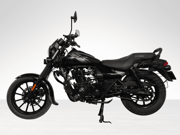 Used 2025 Bajaj Avenger Street 160 Standard for sale in Delhi - photo 1