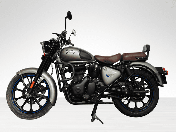 Used 2023 Royal Enfield Classic 350 Classic Dark - Dual Channel ABS for sale in Delhi - photo 1