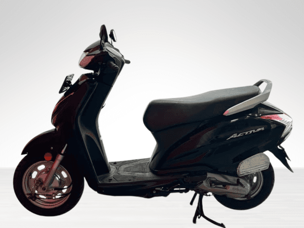 Used 2024 Honda Activa 6G Standard for sale in Jaipur - photo 1