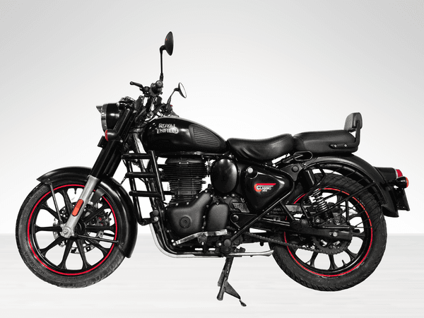 Used 2022 Royal Enfield Classic 350 Classic Dark - Dual Channel ABS for sale in Delhi - photo 1