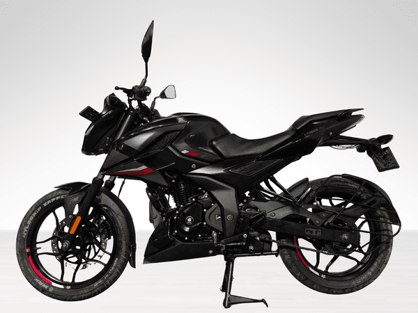 Used 2025 Bajaj Pulsar N160 Bluetooth for sale in Gurgaon - photo 1