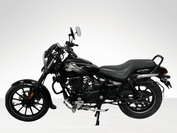 Used 2022 Bajaj Avenger Street 160 Standard for sale in Jaipur - photo 1