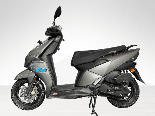 Used 2022 TVS Ntorq 125 Disc for sale in Delhi - photo 1