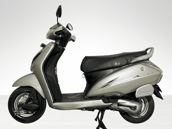 Used 2017 Honda Activa 4G Standard (BS IV) for sale in Delhi - photo 1