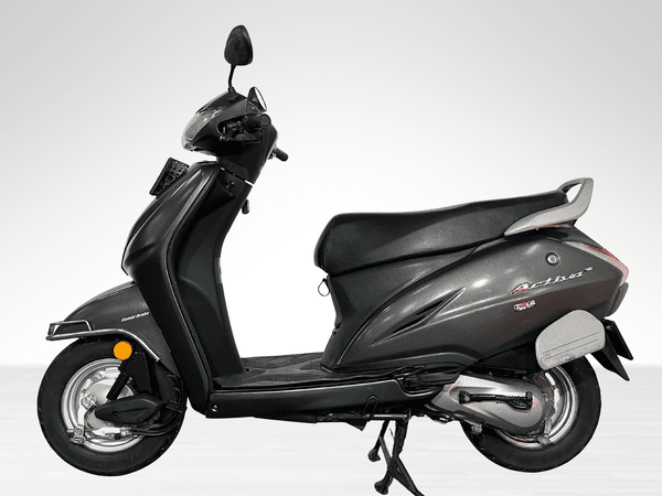 Used 2017 Honda Activa 4G Standard (BS IV) for sale in Delhi - photo 1