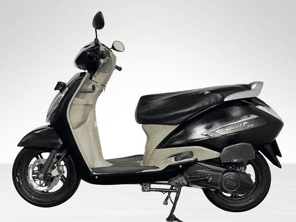 Used 2024 TVS Jupiter ZX Disc for sale in Delhi - photo 1
