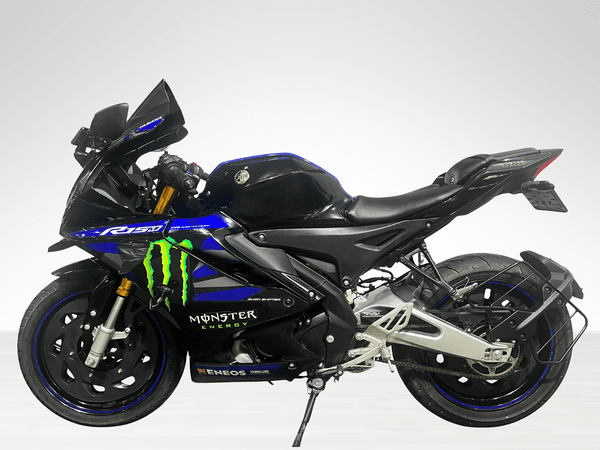 Used 2025 Yamaha R15 V4 M for sale in Gurgaon - photo 1