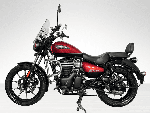 Used 2024 Royal Enfield Meteor 350 Supernova for sale in Delhi - photo 1