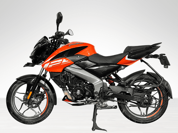 Used 2024 Bajaj Pulsar NS125 Bluetooth for sale in Gurgaon - photo 1
