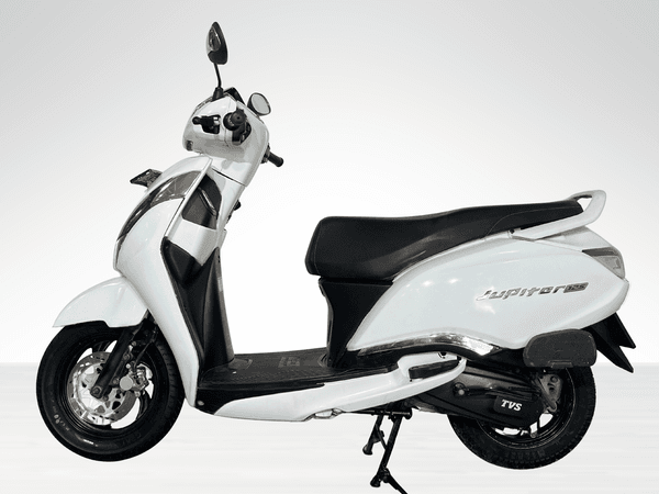 Used 2023 TVS Jupiter 125 Disc - Alloy Wheel for sale in Delhi - photo 1