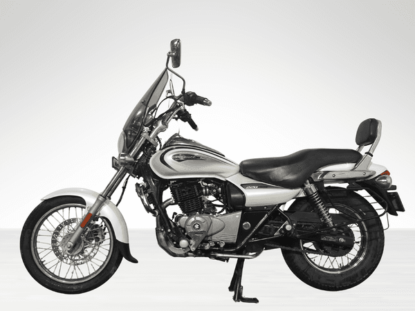 Used 2024 Bajaj Avenger Cruise 220 Standard for sale in Delhi - photo 1