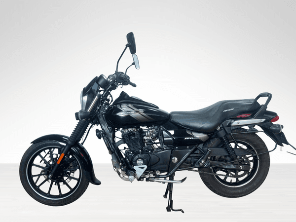 Used 2022 Bajaj Avenger Street 160 Standard for sale in Jaipur - photo 1