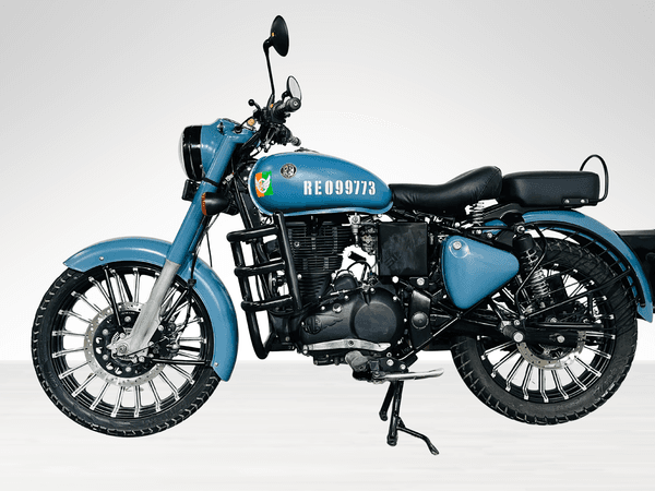 Used 2019 Royal Enfield Classic 350 Classic Signals - Dual Channel ABS for sale in Gurgaon - photo 1