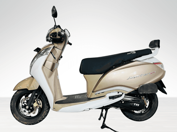 Used 2025 TVS Jupiter 125 SmartXonnect for sale in Delhi - photo 1