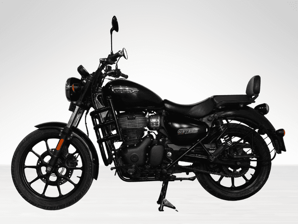 Used 2023 Royal Enfield Meteor 350 Stellar for sale in Delhi - photo 1