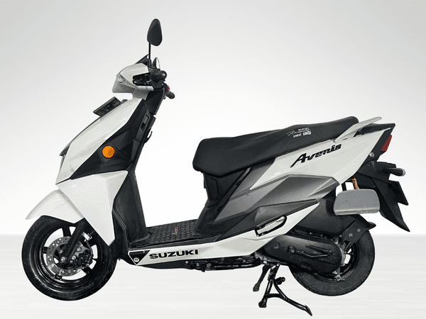 Used 2022 Suzuki Avenis 125 Standard for sale in Delhi - photo 1