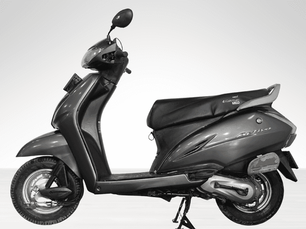Used 2016 Honda Activa 3G Standard (BS III) for sale in Delhi - photo 1