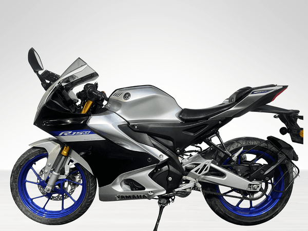 Used 2024 Yamaha R15 V4 M for sale in Gurgaon - photo 1
