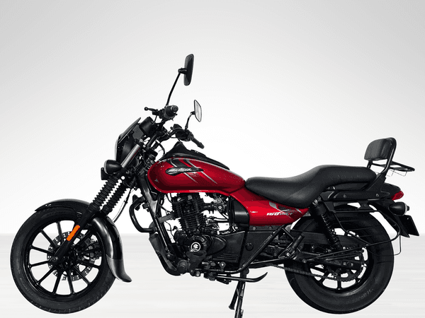 Used 2025 Bajaj Avenger Street 160 Standard for sale in Delhi - photo 1