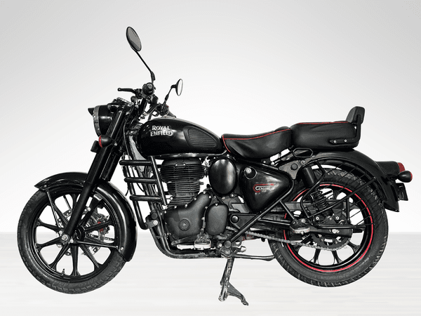 Used 2023 Royal Enfield Classic 350 Classic Dark - Dual Channel ABS for sale in Delhi - photo 1