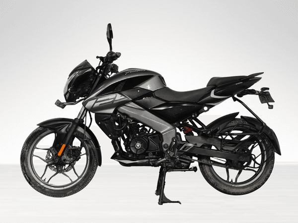 Used 2023 Bajaj Pulsar NS125 Standard for sale in Delhi - photo 1
