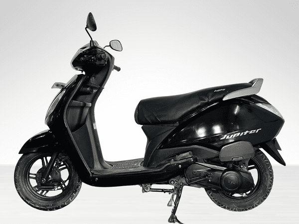 Used 2023 TVS Jupiter Drum Alloy for sale in Delhi - photo 1
