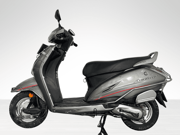 Used 2017 Honda Activa 4G Standard (BS IV) for sale in Delhi - photo 1