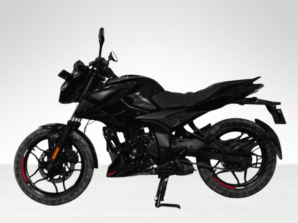 Used 2025 Bajaj Pulsar N160 Bluetooth for sale in Gurgaon - photo 1