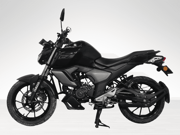 Used 2024 Yamaha FZ S V 2.0 DarkNight-Rear Drum for sale in Delhi - photo 1