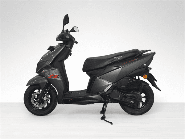 Used 2024 TVS Ntorq 125 Disc for sale in Delhi - photo 1