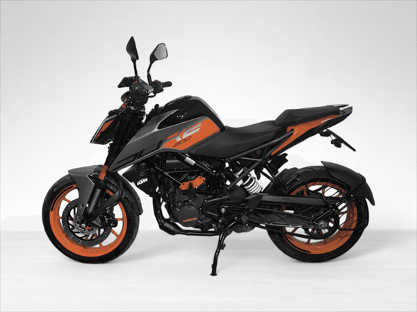 Used 2024 KTM 200 Duke Standard for sale in Delhi - photo 1