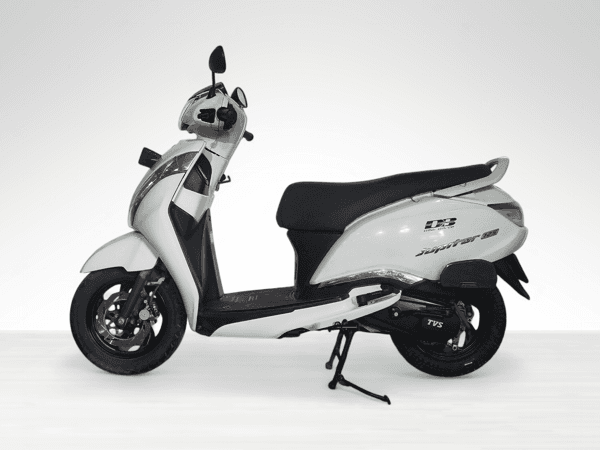 Used 2025 TVS Jupiter 125 Disc - Alloy Wheel for sale in Delhi - photo 1