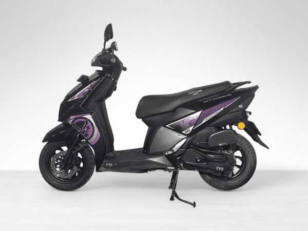 Used 2024 TVS Ntorq 125 Disc for sale in Delhi - photo 1