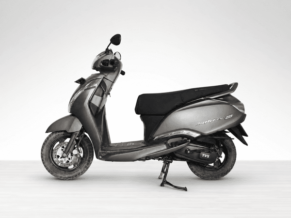 Used 2024 TVS Jupiter 125 Disc - Alloy Wheel for sale in Delhi - photo 1