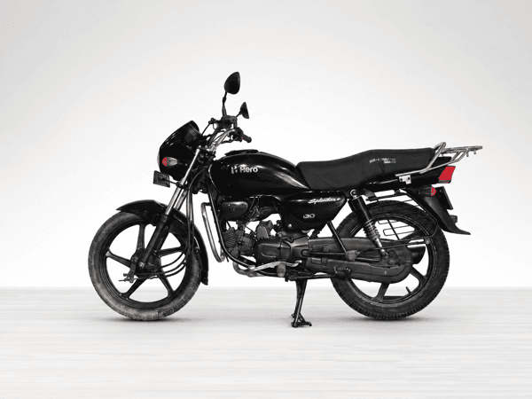 Used 2021 Hero Splendor Plus Black and Accent Edition for sale in Delhi - photo 1